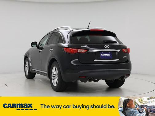 2017 INFINITI QX70