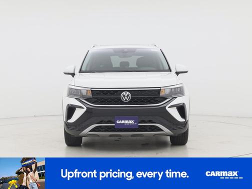 White 2023 Volkswagen Taos SE