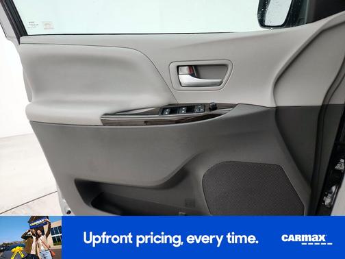 Silver 2017 Toyota Sienna XLE