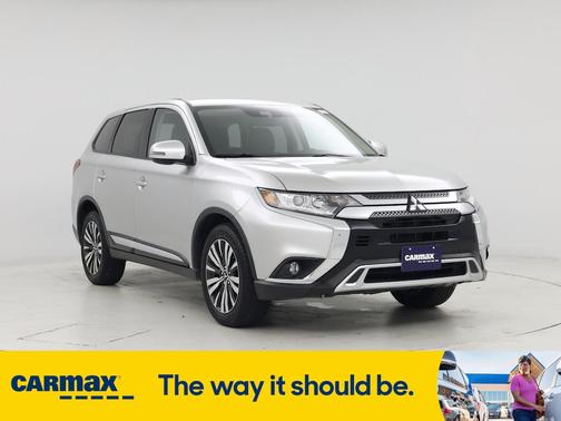 2020 Mitsubishi Outlander SE