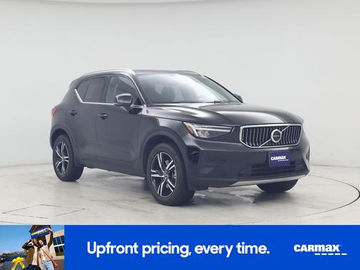 2025 Volvo XC40 B5 Core Bright Theme