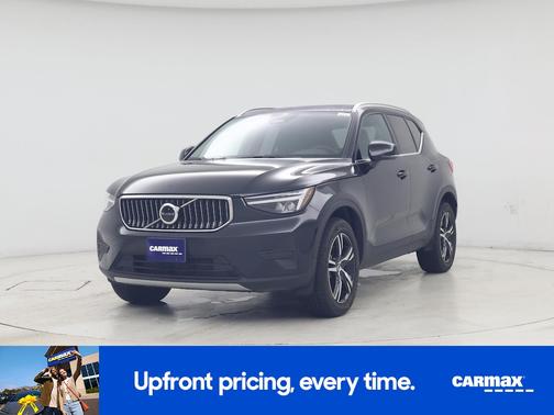 2025 Volvo XC40 B5 Core Bright Theme