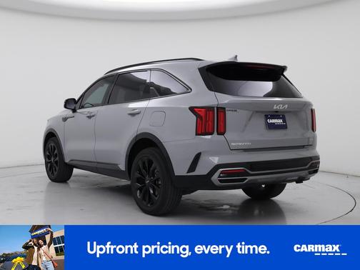 Gray 2023 Kia Sorento SX