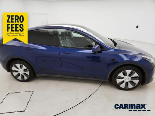 Blue 2023 Tesla Model Y Long Range