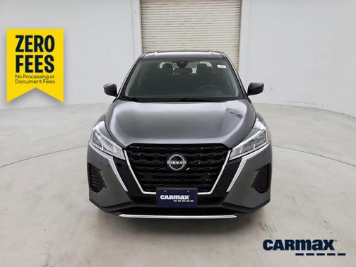 Gray 2024 Nissan Kicks S