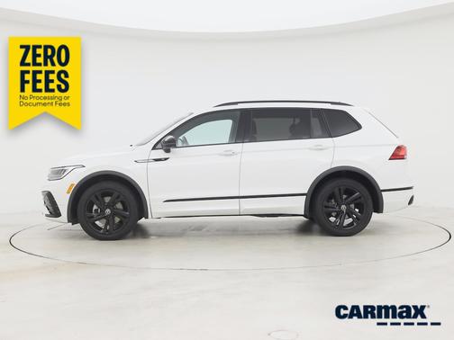 White 2024 Volkswagen Tiguan SE R-Line Black