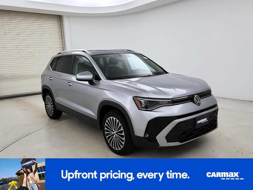 Gray 2025 Volkswagen Taos SE