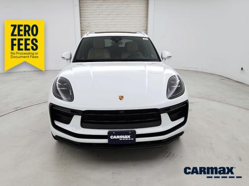 White 2022 Porsche Macan