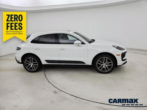 White 2022 Porsche Macan