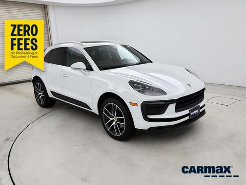 White 2022 Porsche Macan