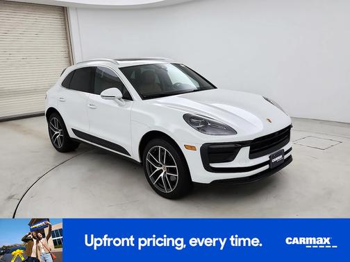 White 2022 Porsche Macan