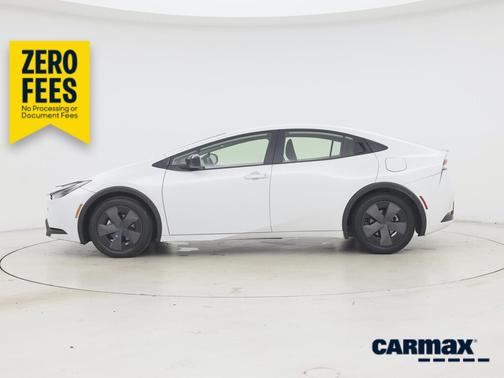 White 2024 Toyota Prius LE