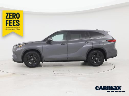 Gray 2023 Toyota Highlander LE