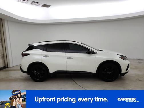 White 2023 Nissan Murano SV