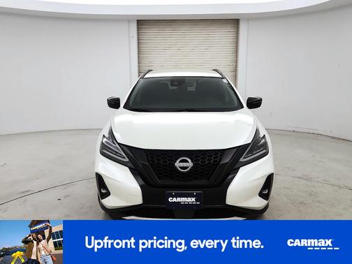 White 2023 Nissan Murano SV