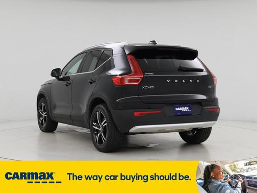 2025 Volvo XC40 B5 Core Bright Theme