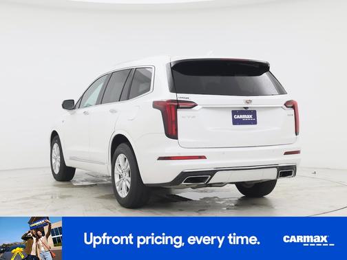 White 2021 Cadillac XT6 Luxury