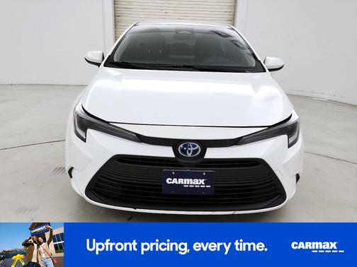 White 2024 Toyota Corolla Hybrid SE