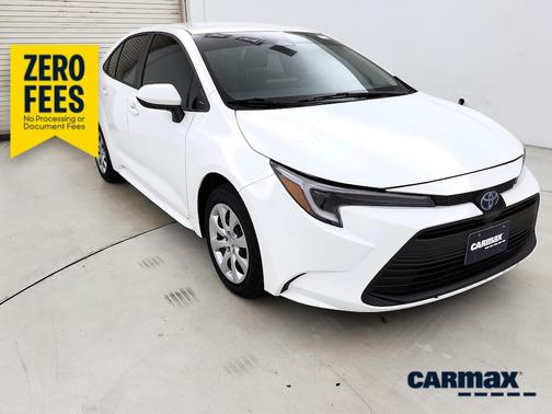 White 2024 Toyota Corolla Hybrid SE