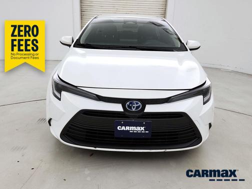 White 2024 Toyota Corolla Hybrid SE