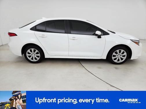 White 2024 Toyota Corolla Hybrid SE