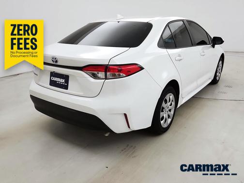 White 2024 Toyota Corolla Hybrid SE