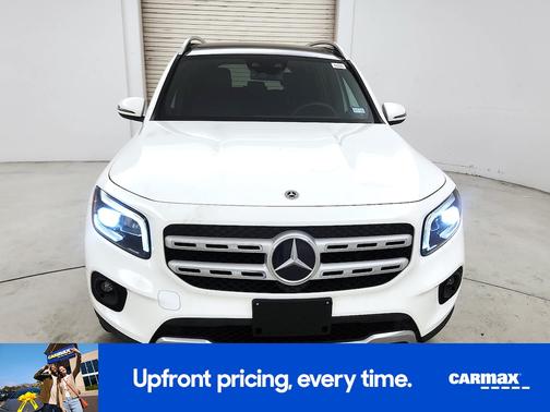 White 2022 Mercedes-Benz GLB 250