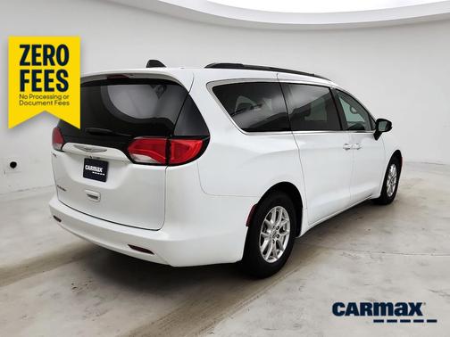 White 2021 Chrysler Voyager LXI