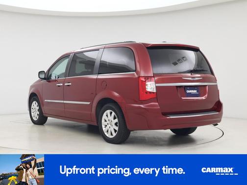 2016 Chrysler Town & Country Touring
