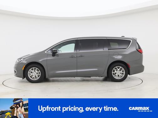 Gray 2025 Chrysler Pacifica Select
