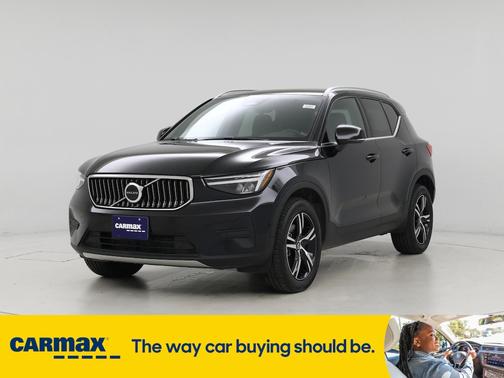 2025 Volvo XC40 B5 Core Bright Theme