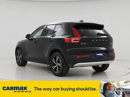 2025 Volvo XC40 B5 Core Bright Theme