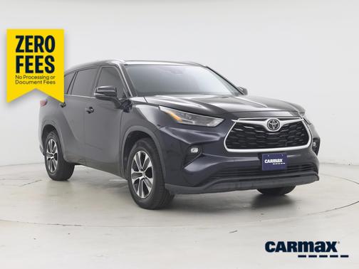 Black 2022 Toyota Highlander XLE