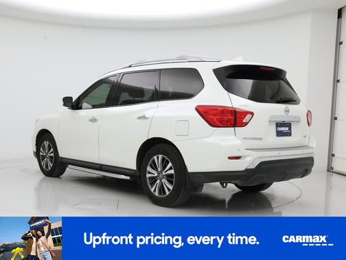 2019 Nissan Pathfinder SV