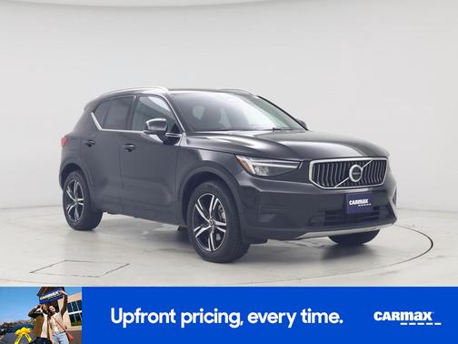 2025 Volvo XC40 B5 Core Bright Theme