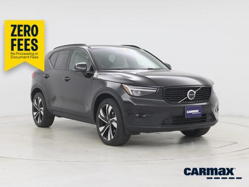 Black 2023 Volvo XC40 B5 Plus Dark Theme