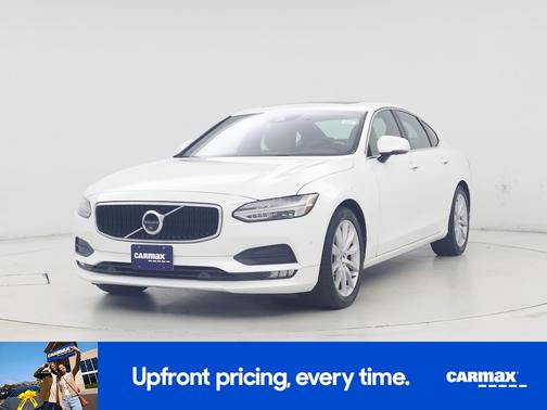 White 2017 Volvo S90 T6 Momentum