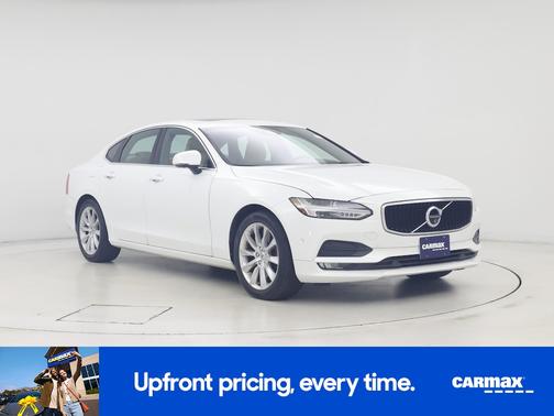 White 2017 Volvo S90 T6 Momentum