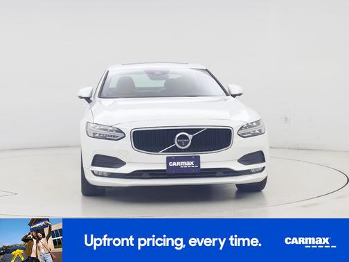 White 2017 Volvo S90 T6 Momentum