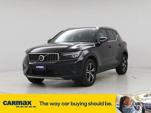 2025 Volvo XC40 B5 Core Bright Theme
