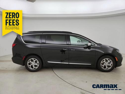 Black 2023 Chrysler Pacifica Limited