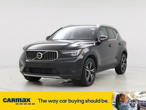 2025 Volvo XC40 B5 Core Bright Theme