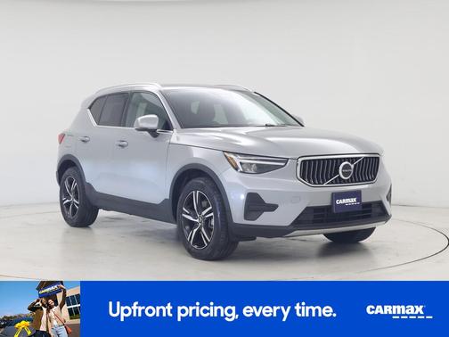 2025 Volvo XC40 B5 Core Bright Theme
