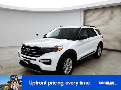 White 2022 Ford Explorer XLT