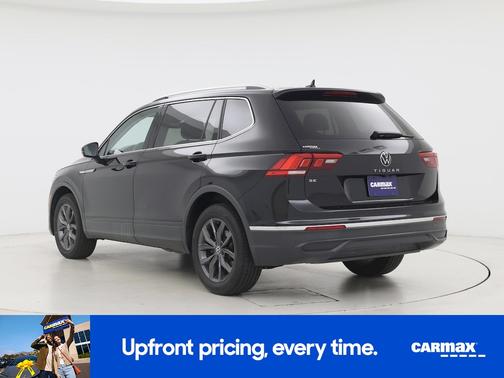 Black 2023 Volkswagen Tiguan SE