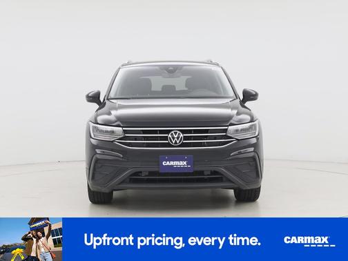 Black 2023 Volkswagen Tiguan SE