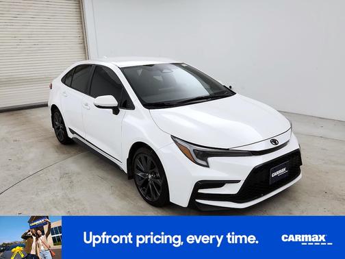 White 2025 Toyota Corolla SE