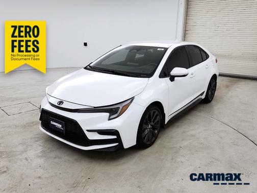 White 2025 Toyota Corolla SE