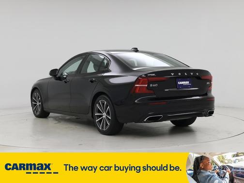 2022 Volvo S60 B5 Momentum