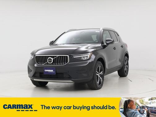 2025 Volvo XC40 B5 Core Bright Theme
